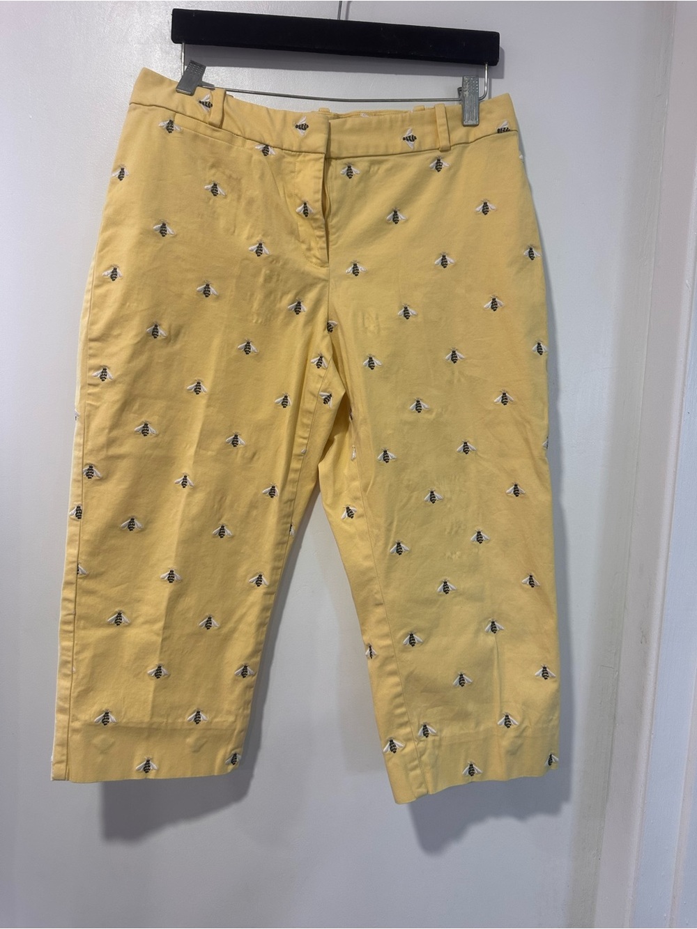Talbots Yellow Bee Embroidered Capri Pants